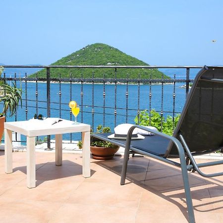 Spacious Apartment Lucia Prozura Luaran gambar