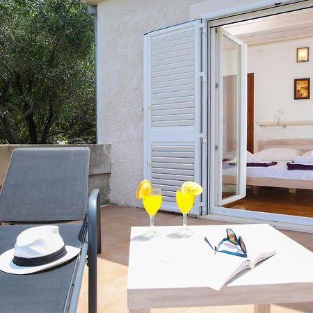 Spacious Apartment Lucia Prozura Luaran gambar