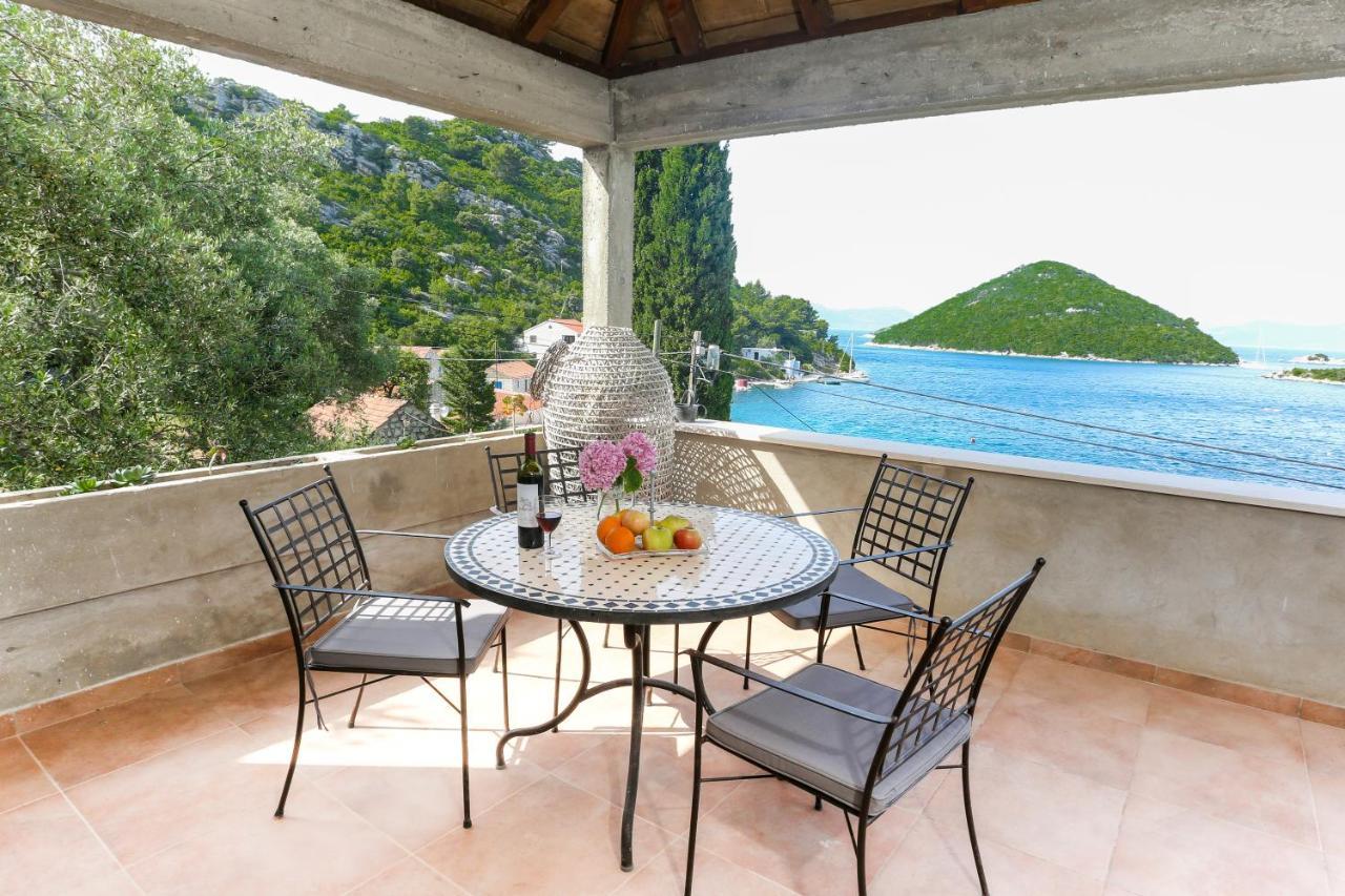 Spacious Apartment Lucia Prozura Luaran gambar